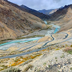 Manali to Leh Ladakh Road Trip Packages with Gata Loops